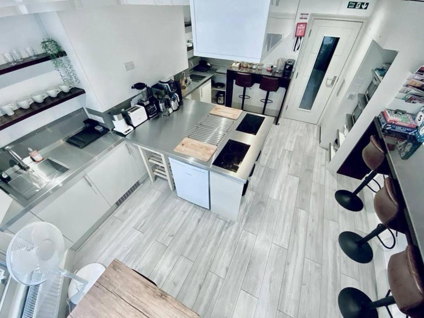 Apt 11 Seaside Serenity Chic Studio Steps To Beach Brighton Ngoại thất bức ảnh