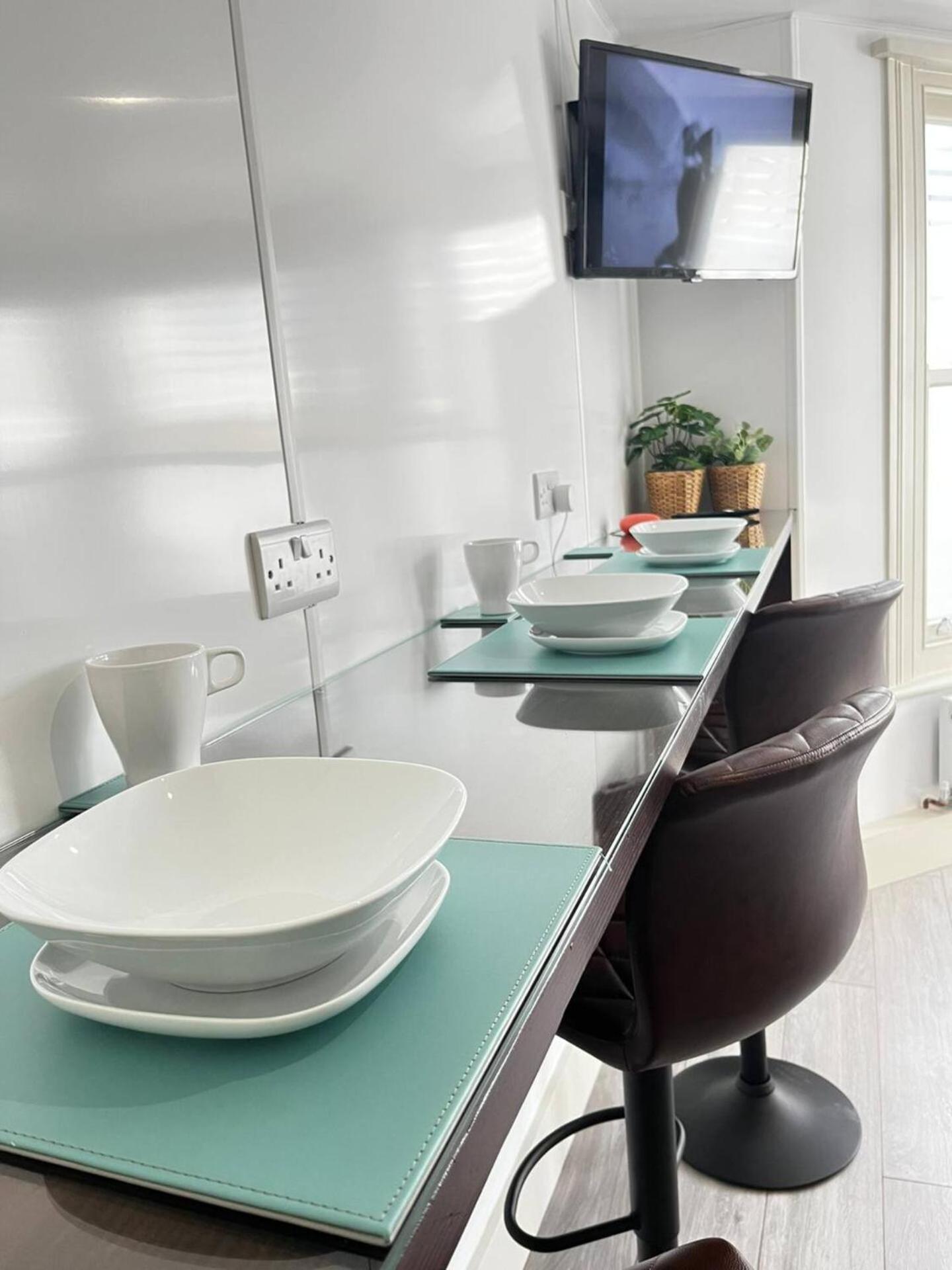 Apt 11 Seaside Serenity Chic Studio Steps To Beach Brighton Ngoại thất bức ảnh